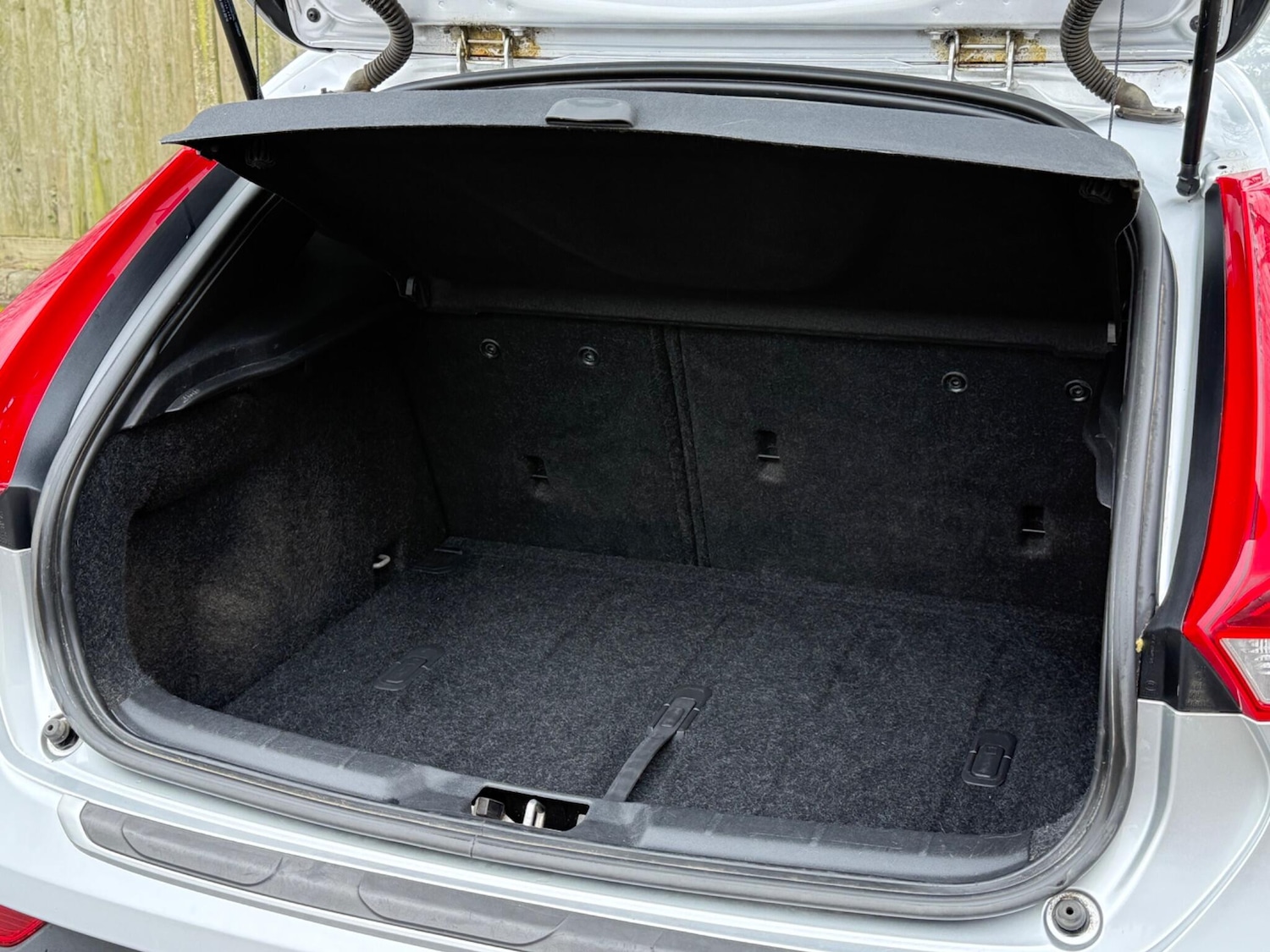 Used Volvo V40 2018 for sale - 78100198: Photo 34