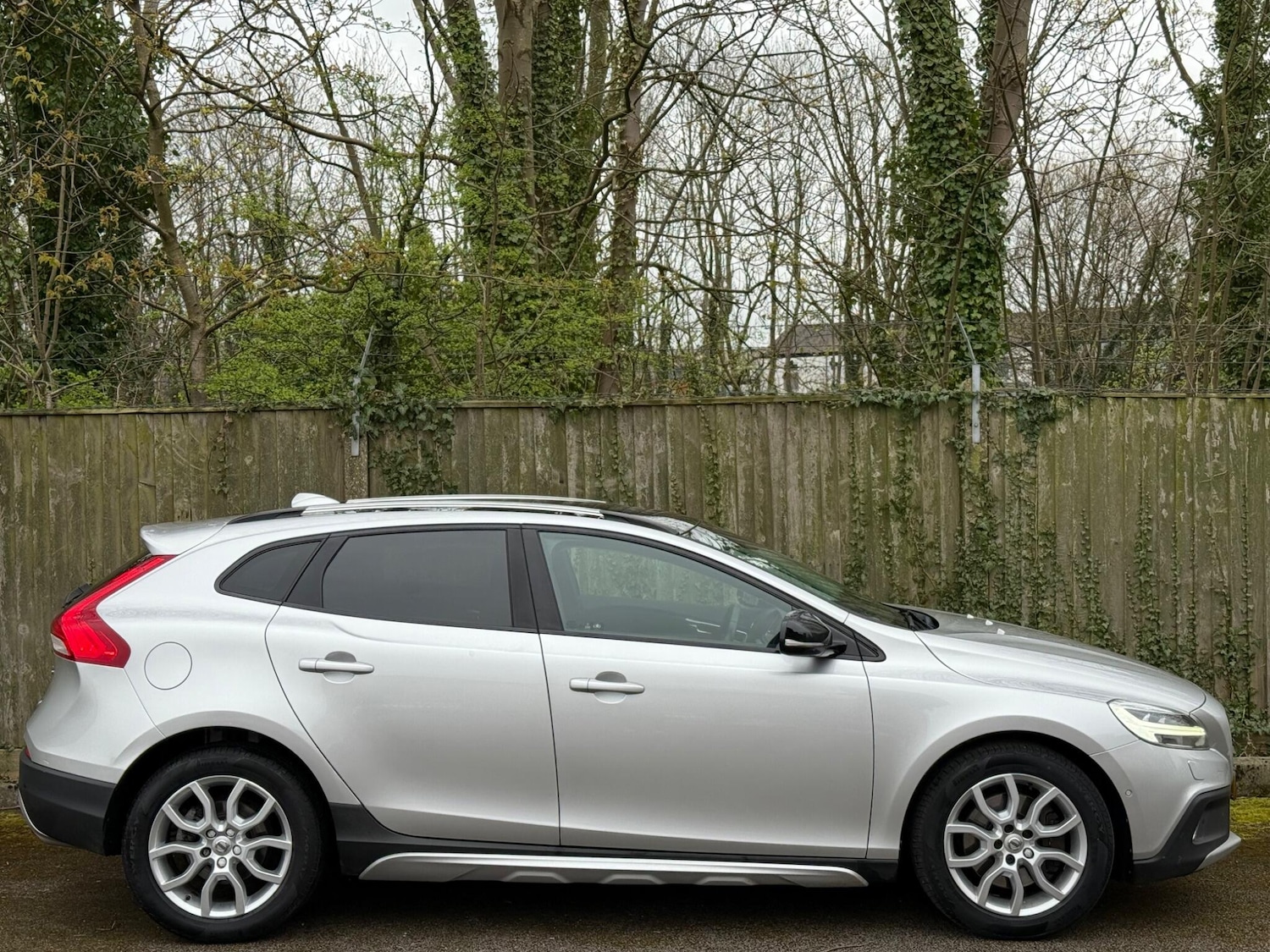 Used Volvo V40 2018 for sale - 78100198: Photo 7