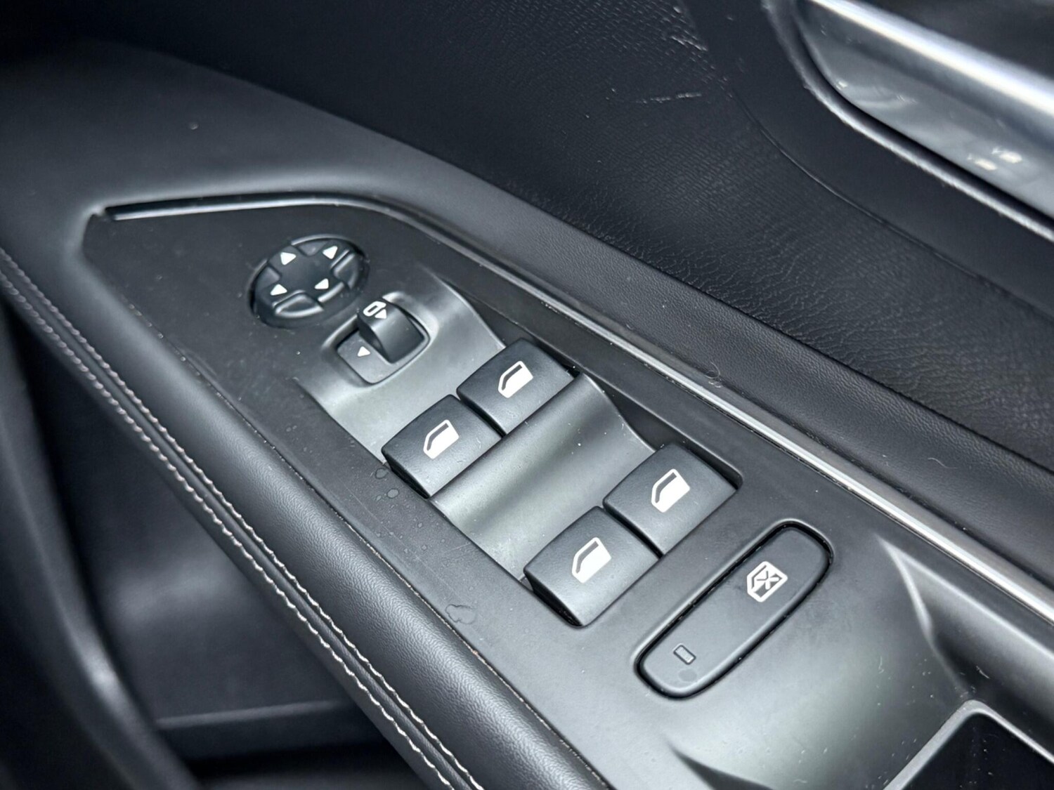 Used Peugeot 3008 2017 for sale - 77400786: Photo 22