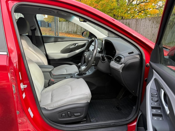 Used Hyundai i30 2018 for sale - 76336656: Photo 11