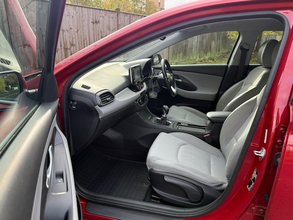Used Hyundai i30 2018 for sale - 76336656: Photo 12