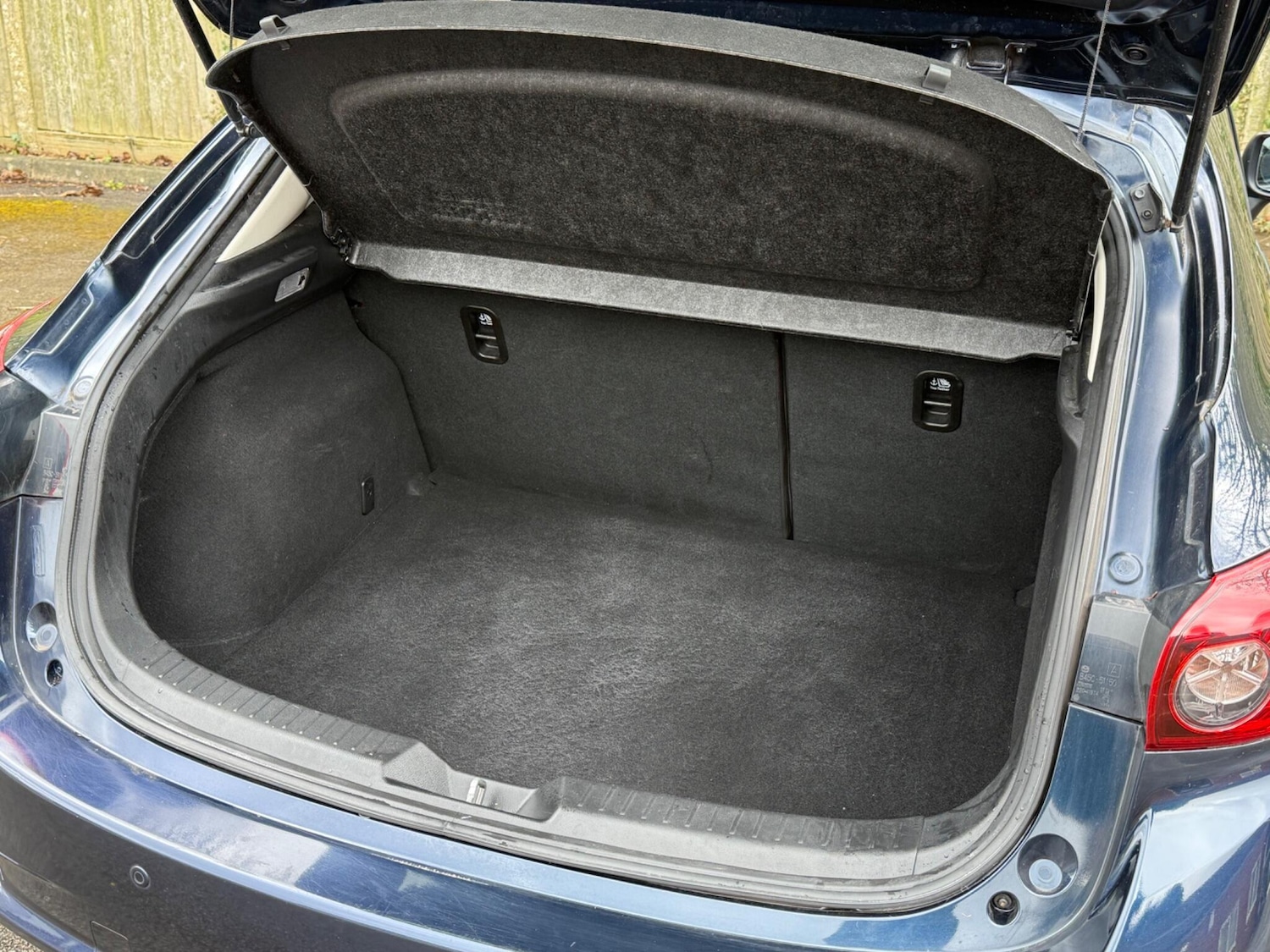 Used Mazda Mazda3 for sale - 78071842: Photo 10