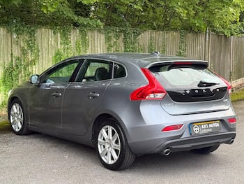 Used Volvo V40 2017 for sale - 79680918: Photo