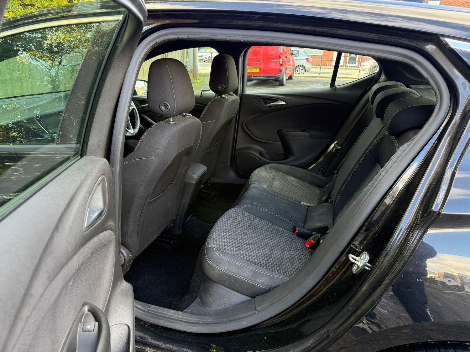 Used Vauxhall Astra 2018 for sale - 76660560: Photo 10