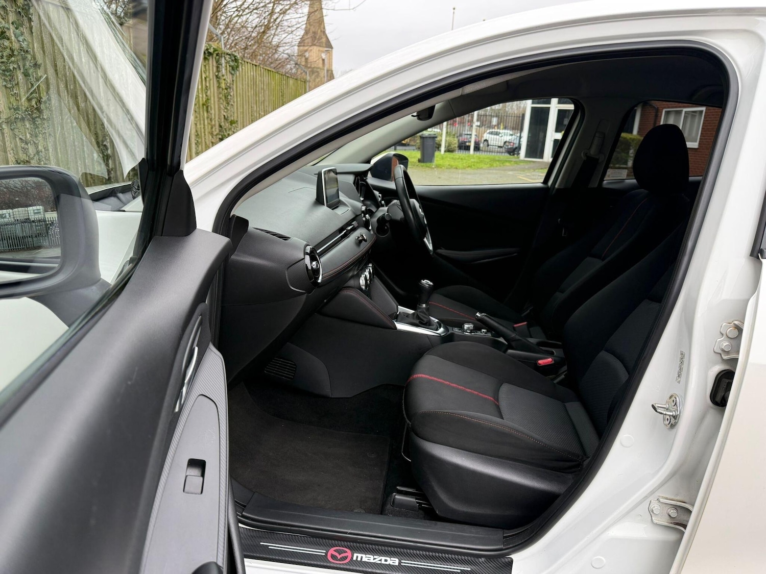 Used Mazda Mazda2 2015 for sale - 77155630: Photo 10