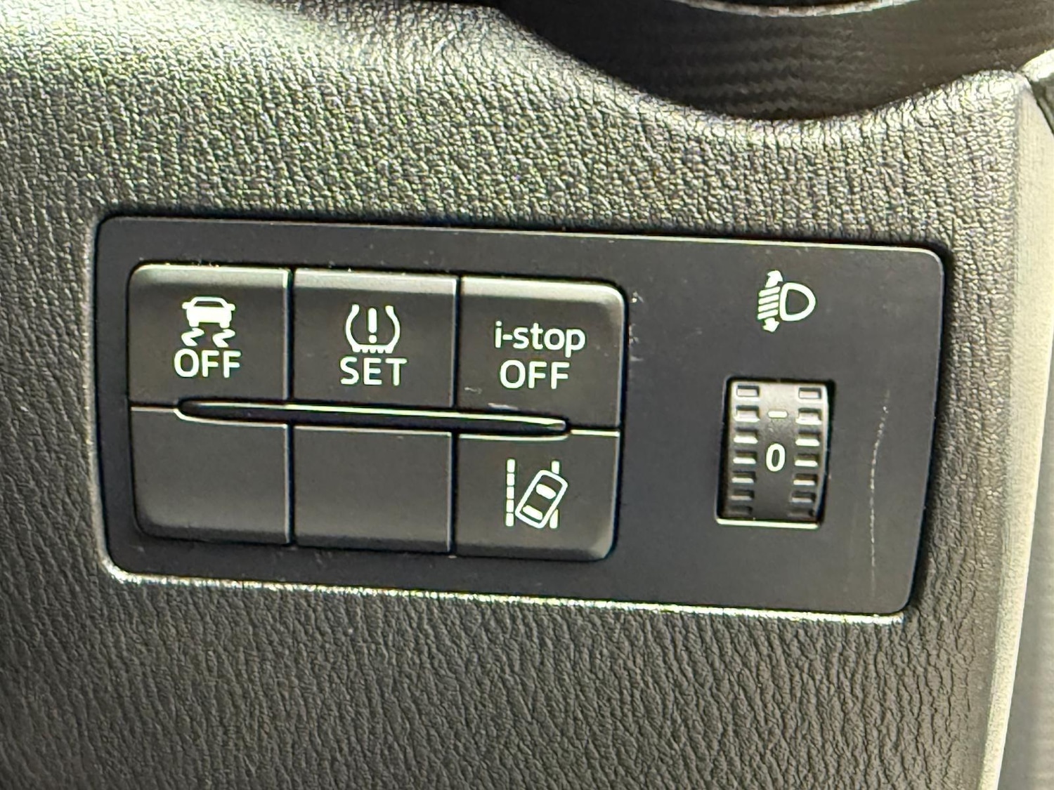 Used Mazda Mazda2 2015 for sale - 77155630: Photo 22