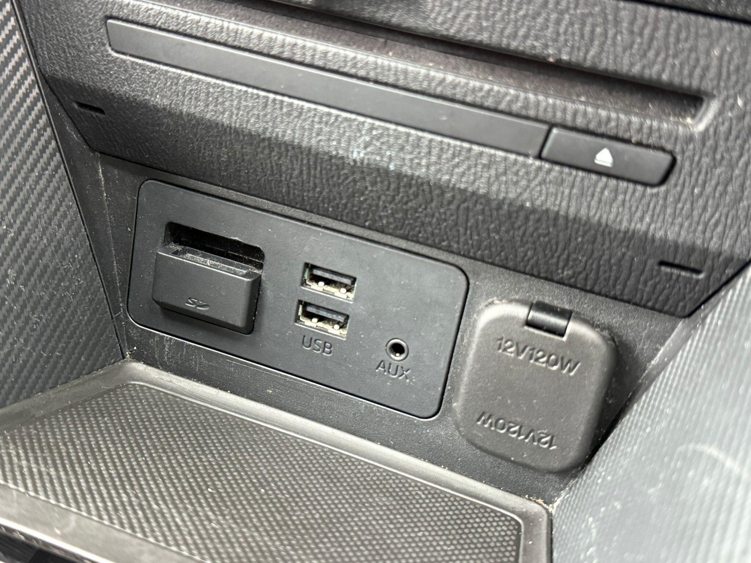 Used Mazda Mazda2 2015 for sale - 77155630: Photo 23