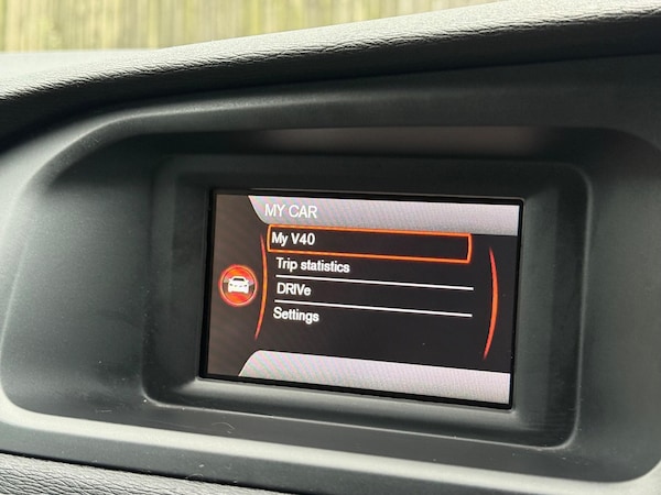 Used Volvo V40 Cross Country 2013 for sale - 76239631: Photo 24