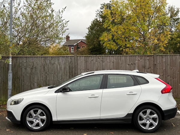 Used Volvo V40 Cross Country 2013 for sale - 76239631: Photo 4