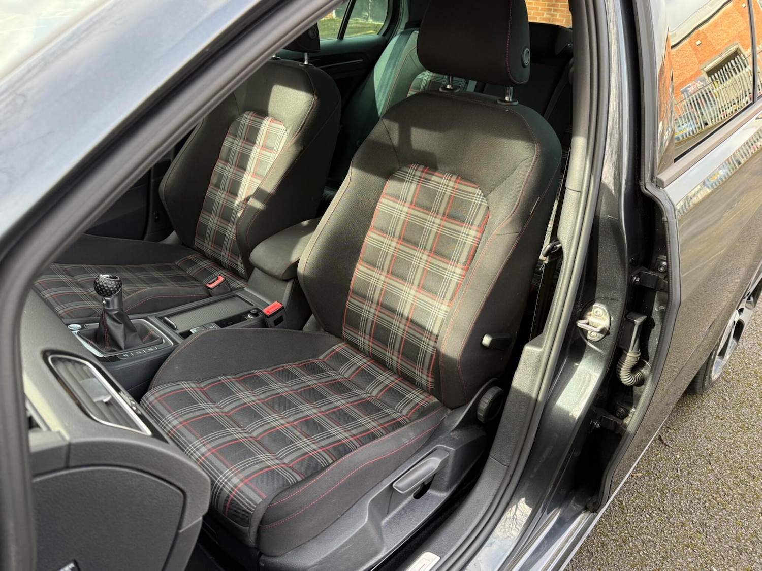 Used Volkswagen Golf 2015 for sale - 77633577: Photo 14