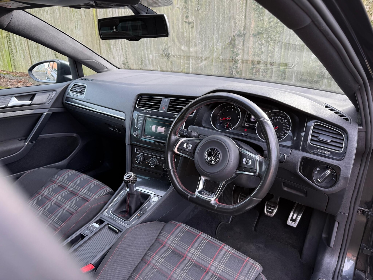 Used Volkswagen Golf 2015 for sale - 77633577: Photo 17