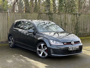 Used Volkswagen Golf 2015 for sale - 77633577: Photo