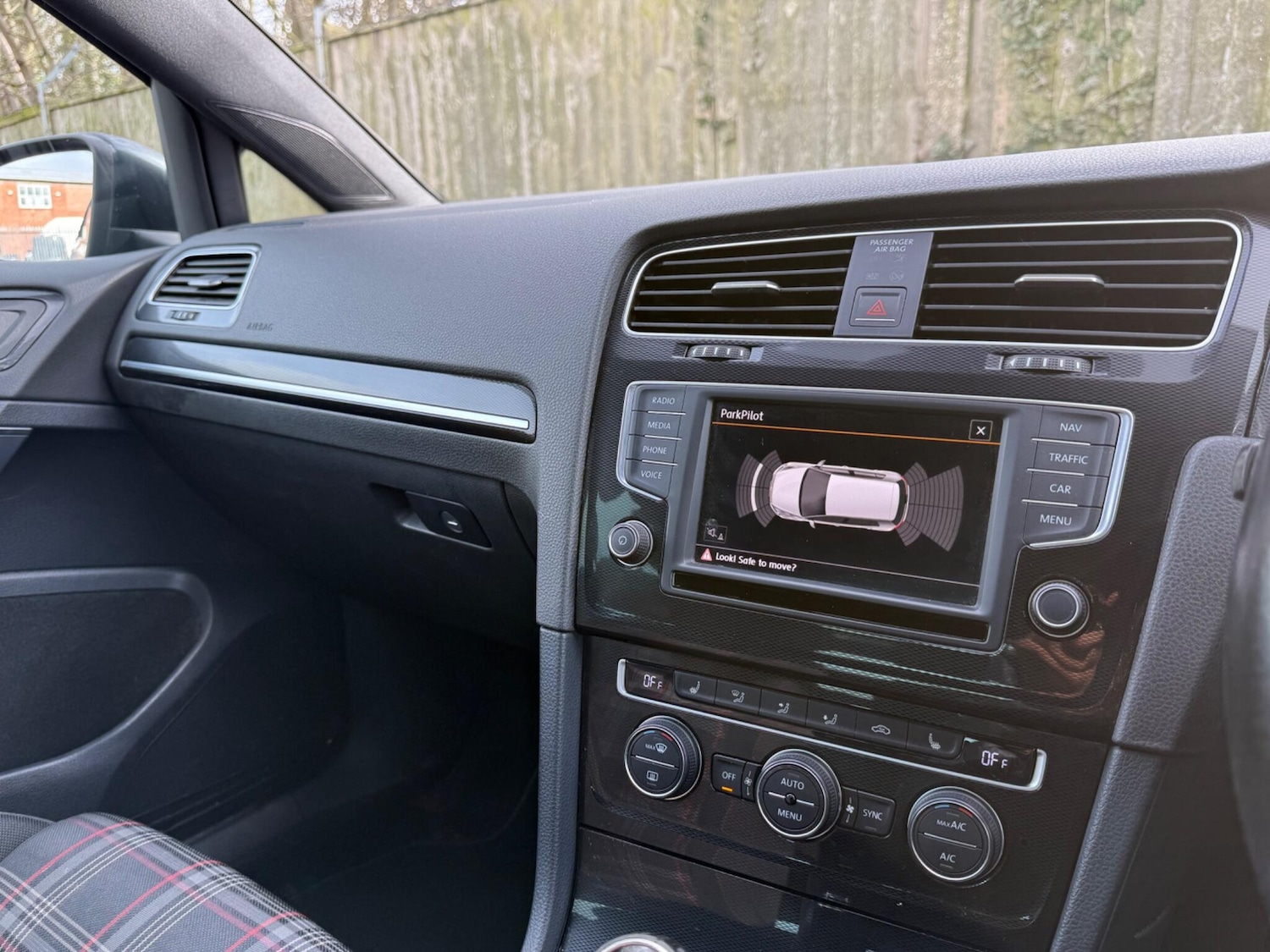 Used Volkswagen Golf 2015 for sale - 77633577: Photo 22