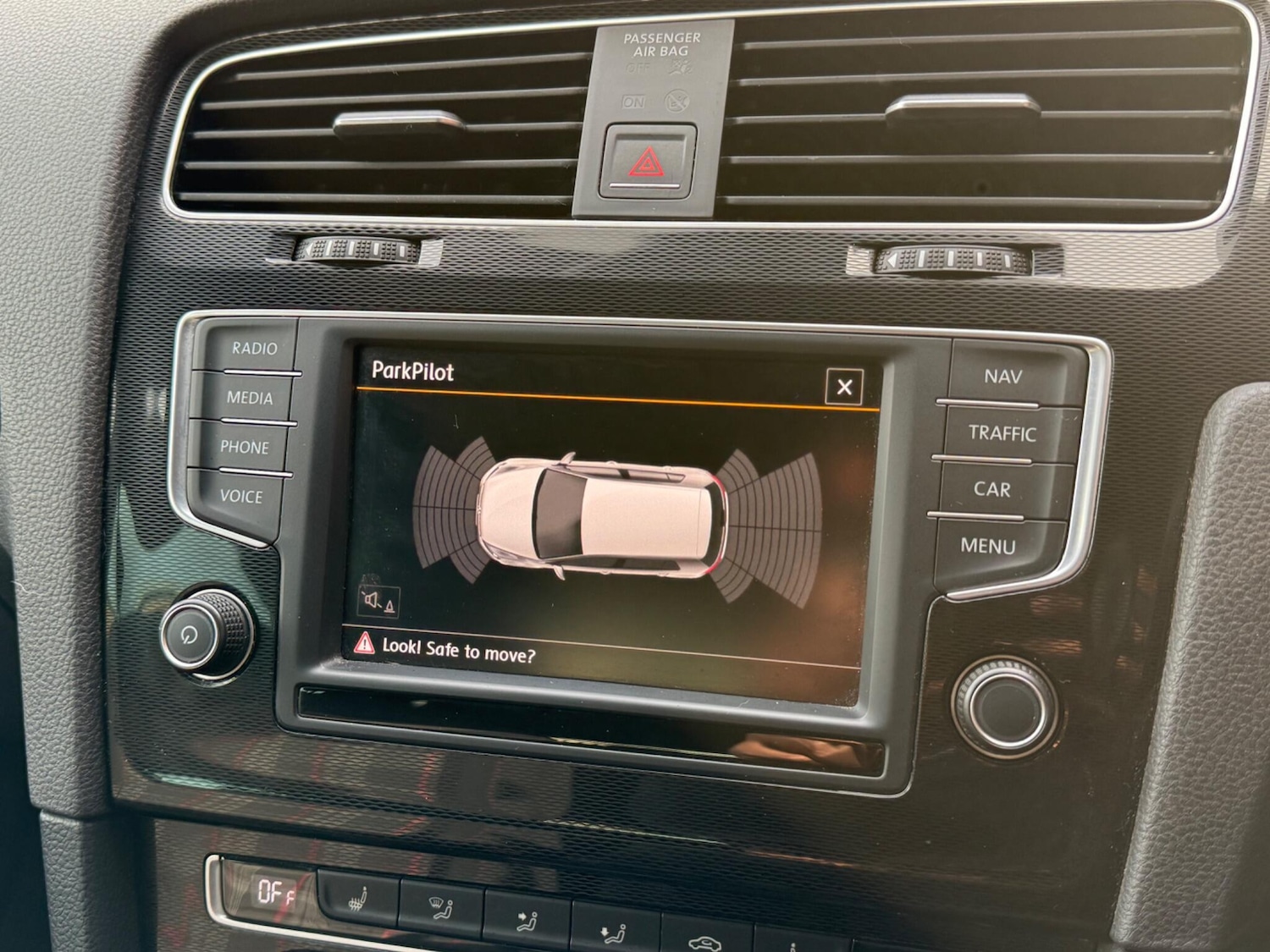 Used Volkswagen Golf 2015 for sale - 77633577: Photo 23