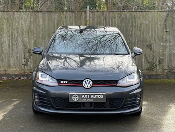 Used Volkswagen Golf 2015 for sale - 77633577: Photo