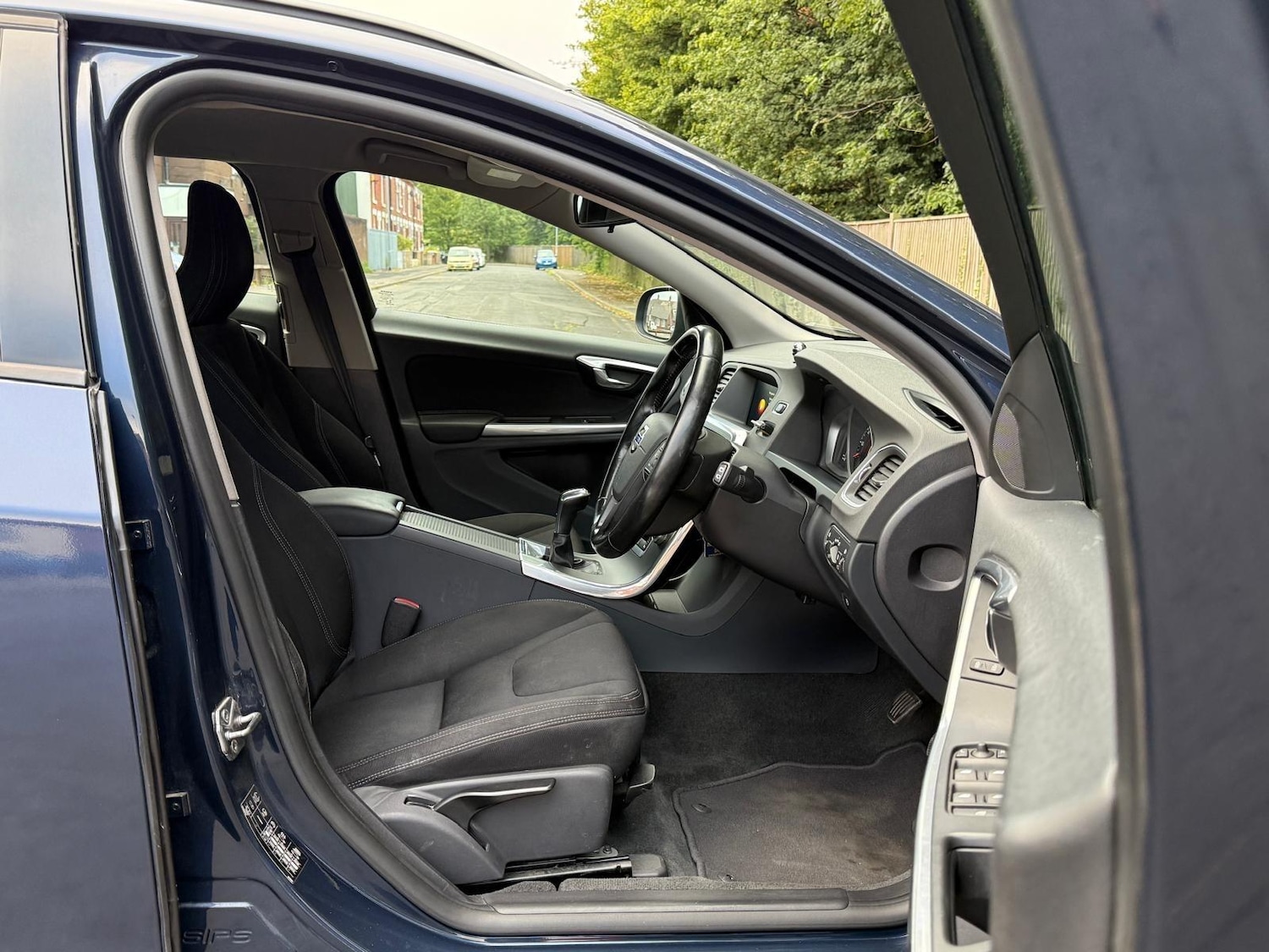 Used Volvo V60 2014 for sale - 76660565: Photo 11