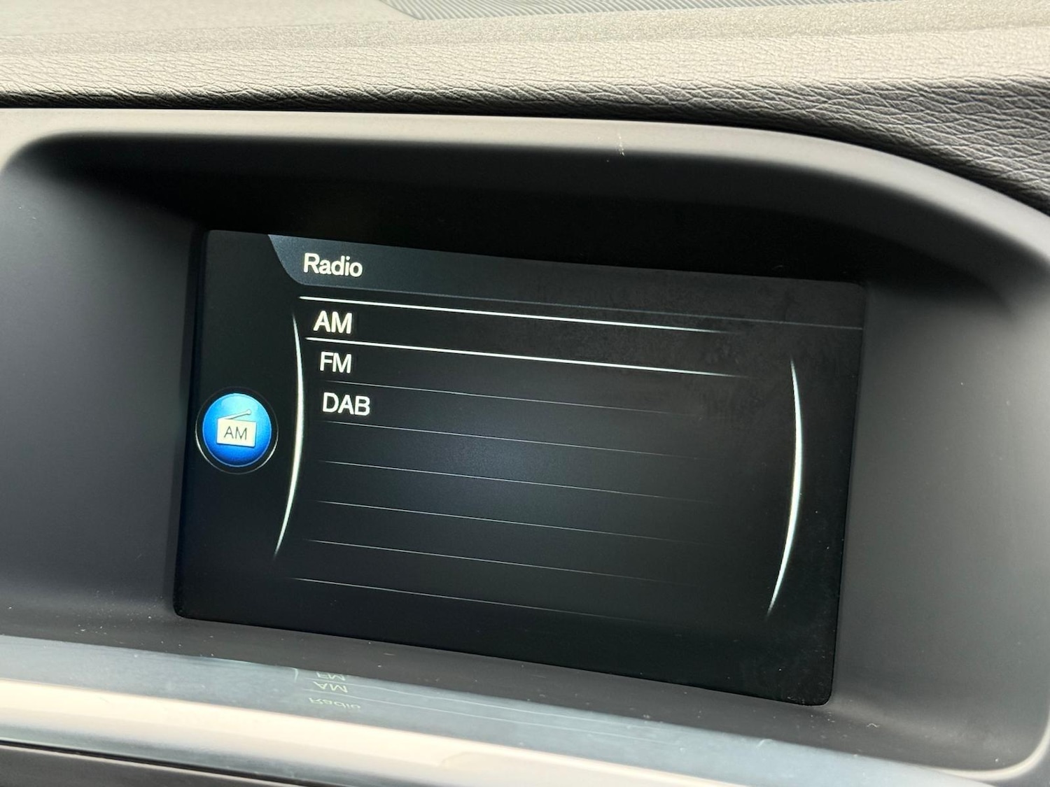 Used Volvo V60 2014 for sale - 76660565: Photo 28