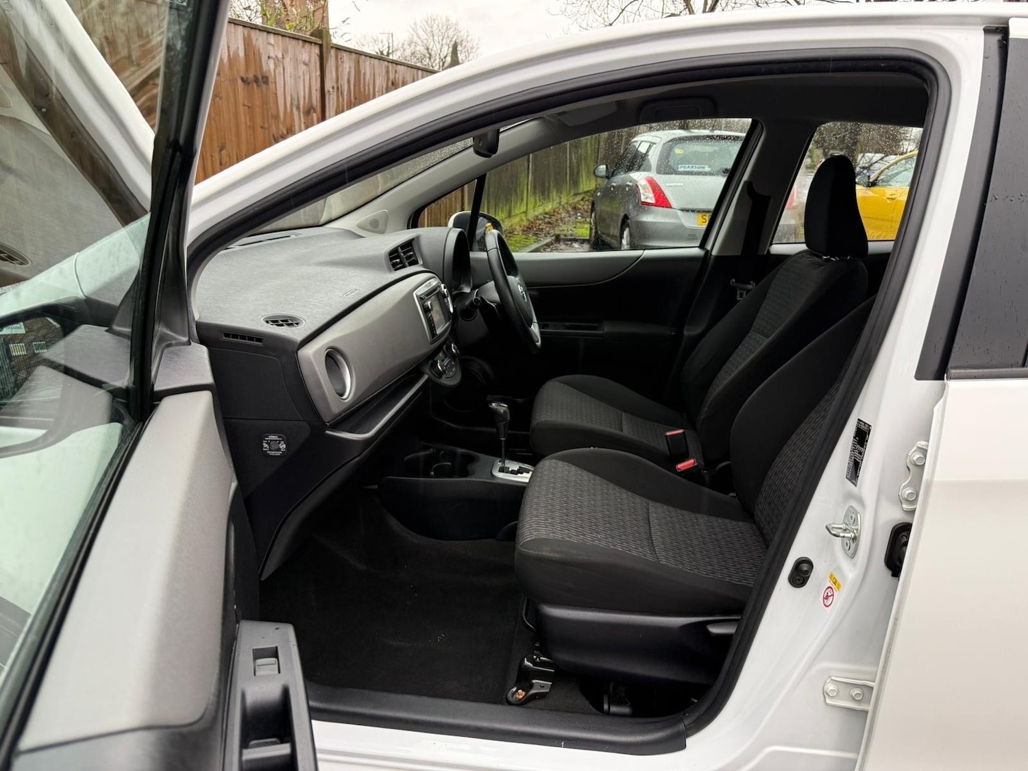 Used Toyota Yaris 2014 for sale - 76772007: Photo 11