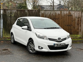Used Toyota Yaris 2014 for sale - 76772007: Photo