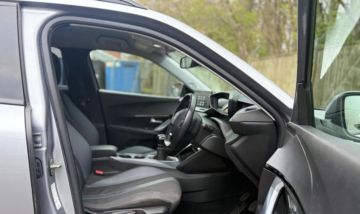 Used Peugeot 2008 2020 for sale - 78170349: Photo 12