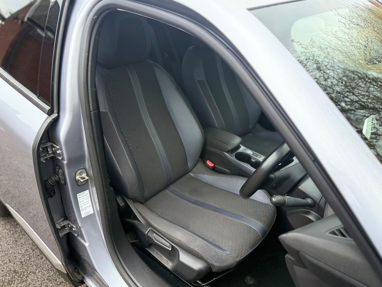 Used Peugeot 2008 2020 for sale - 78170349: Photo 13