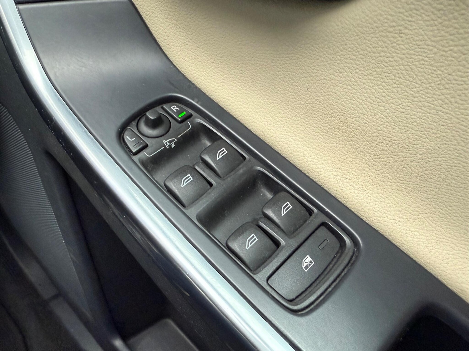 Used Volvo XC60 2014 for sale - 77255294: Photo 17