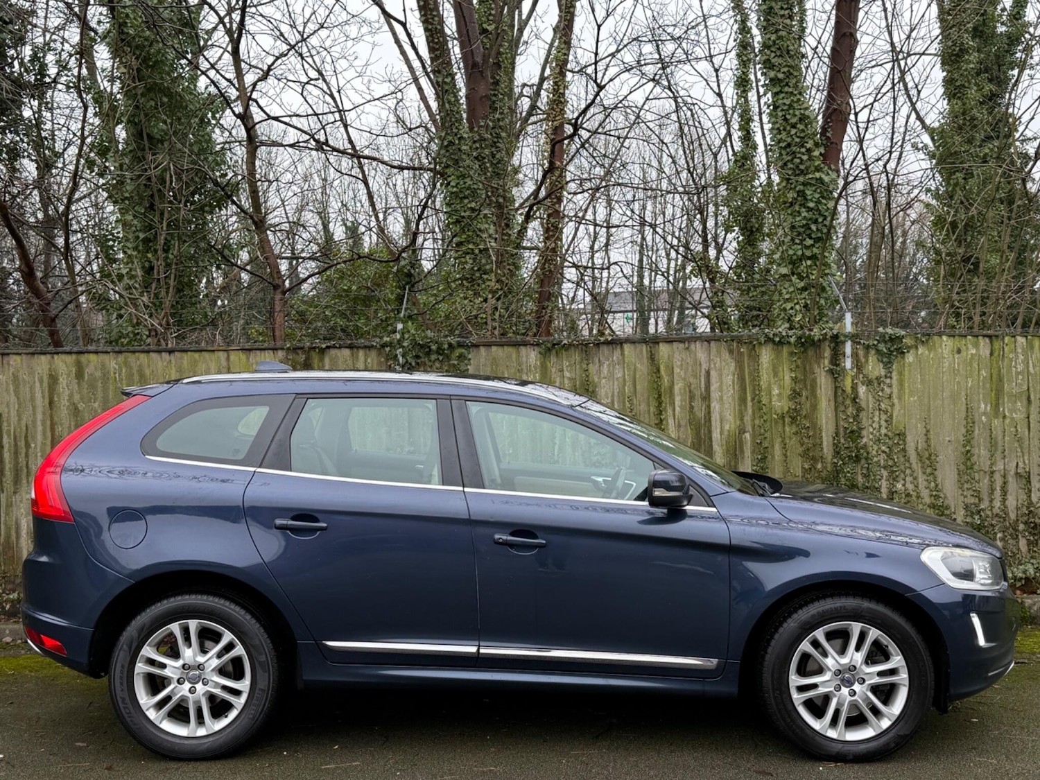 Used Volvo XC60 2014 for sale - 77255294: Photo 4