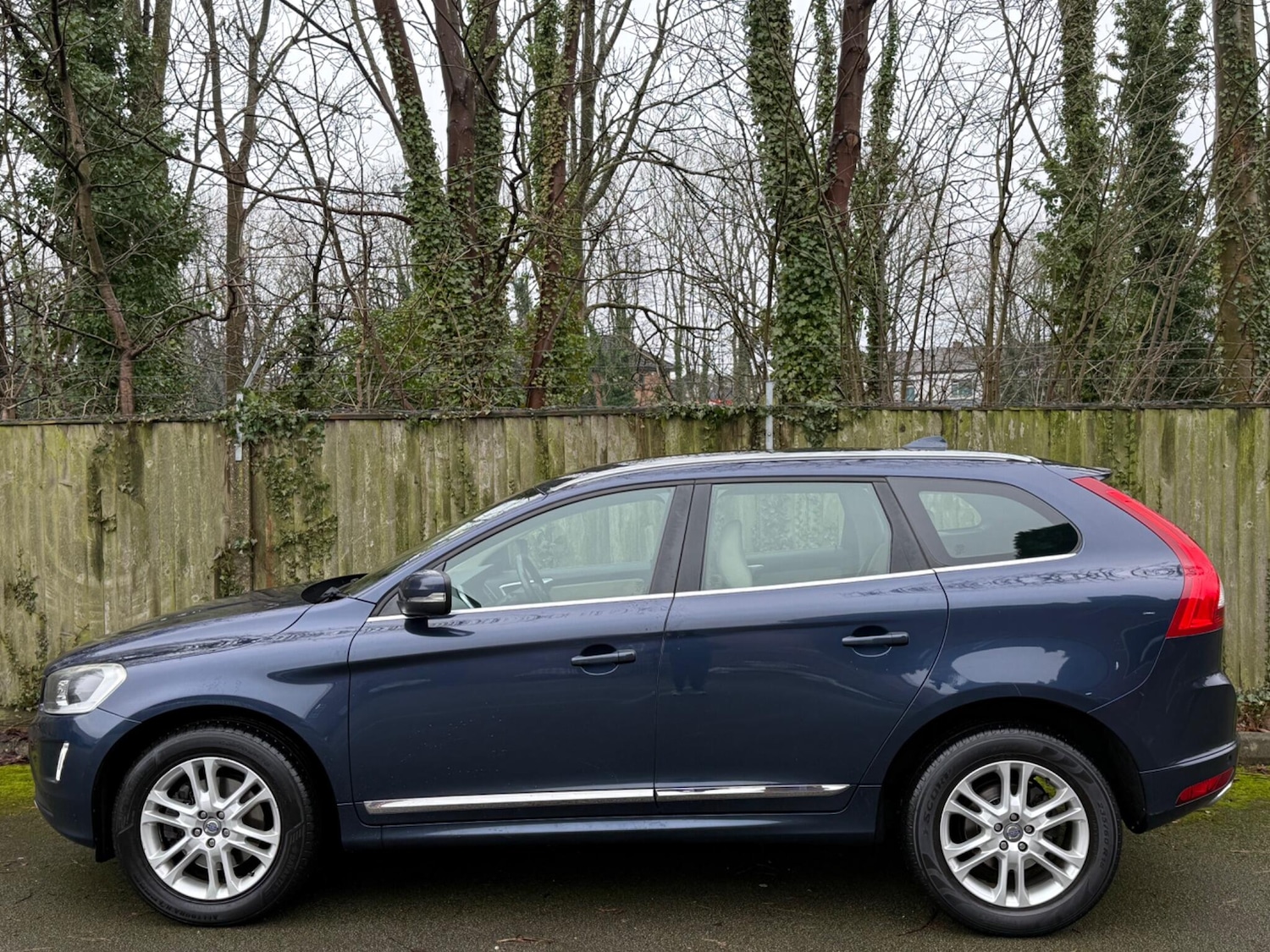 Used Volvo XC60 2014 for sale - 77255294: Photo 5