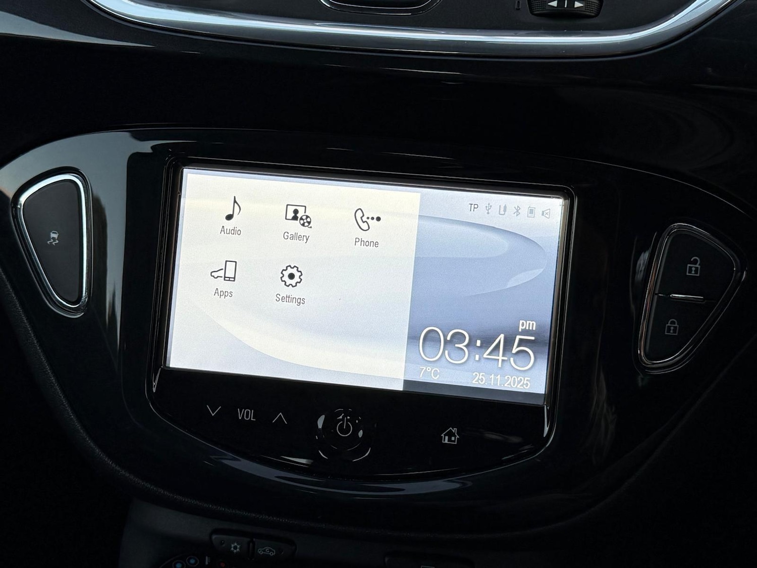 Used Vauxhall Corsa 2015 for sale - 76715346: Photo 31