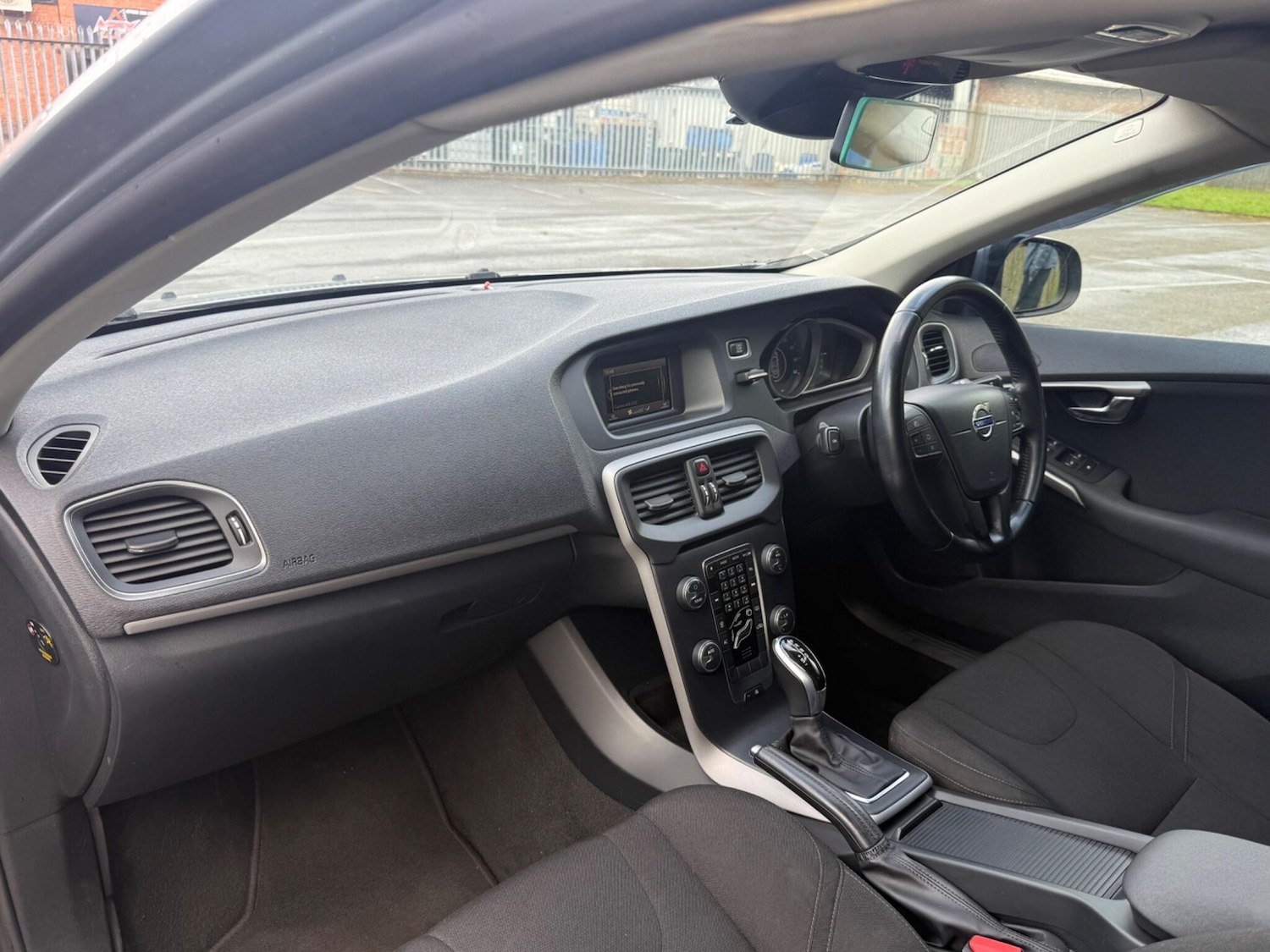 Used Volvo V40 2014 for sale - 78058543: Photo 11