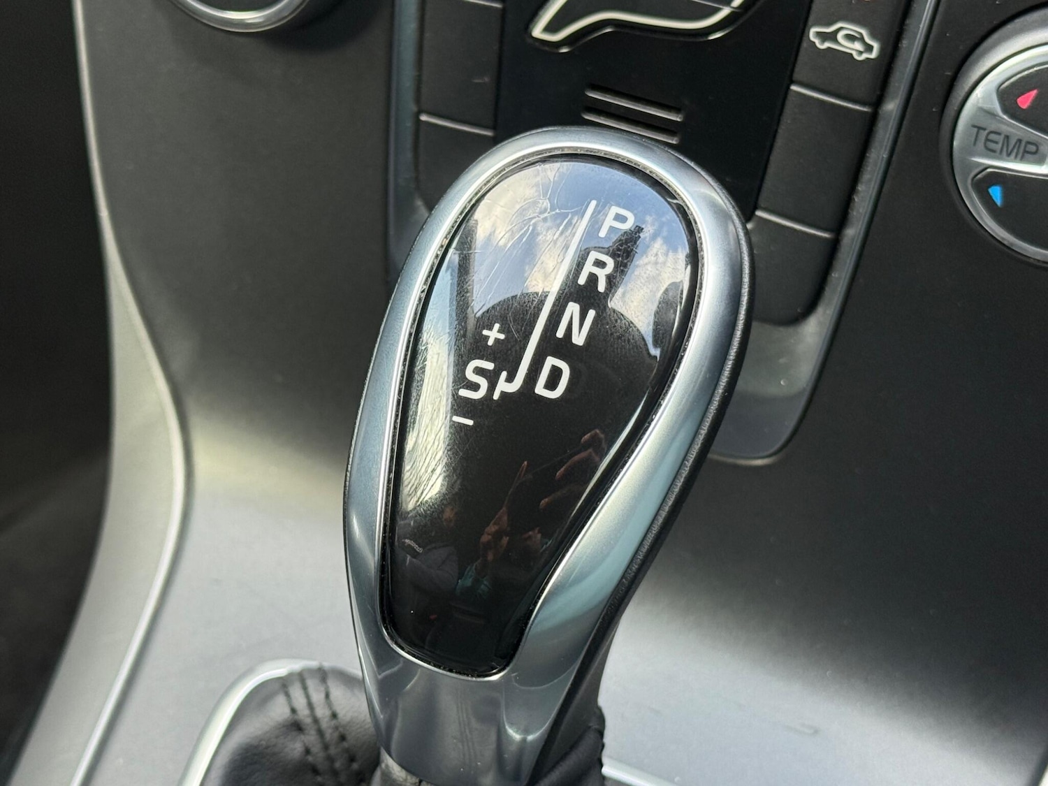 Used Volvo V40 2014 for sale - 78058543: Photo 12