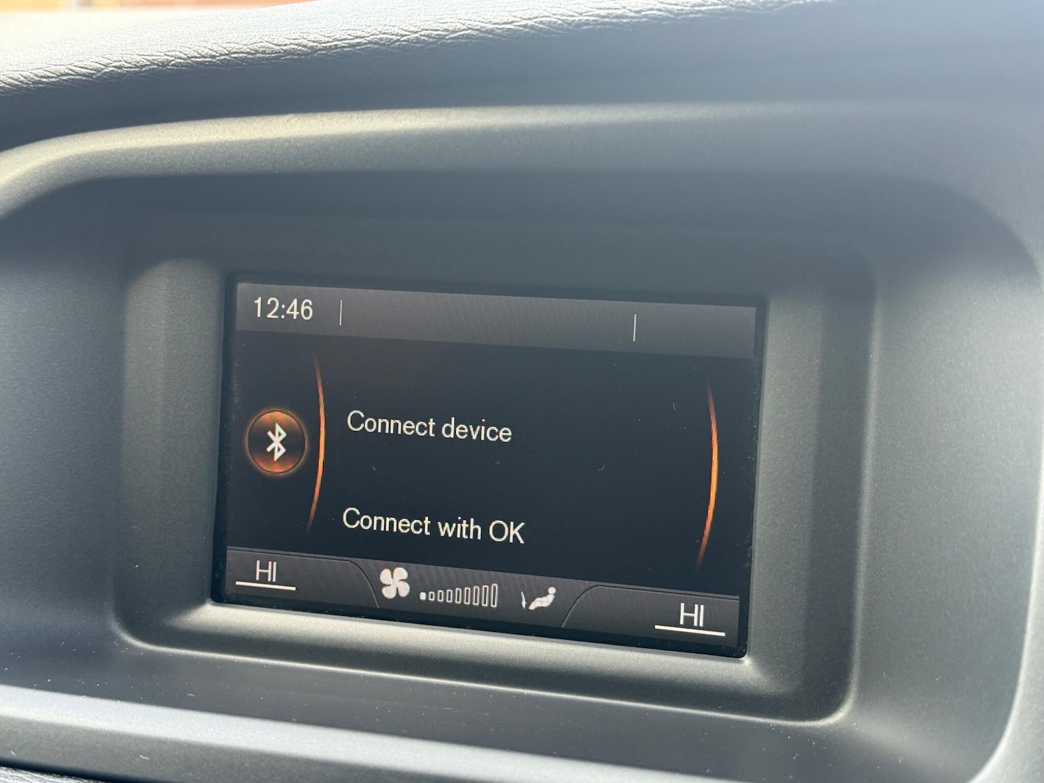 Used Volvo V40 2014 for sale - 78058543: Photo 19