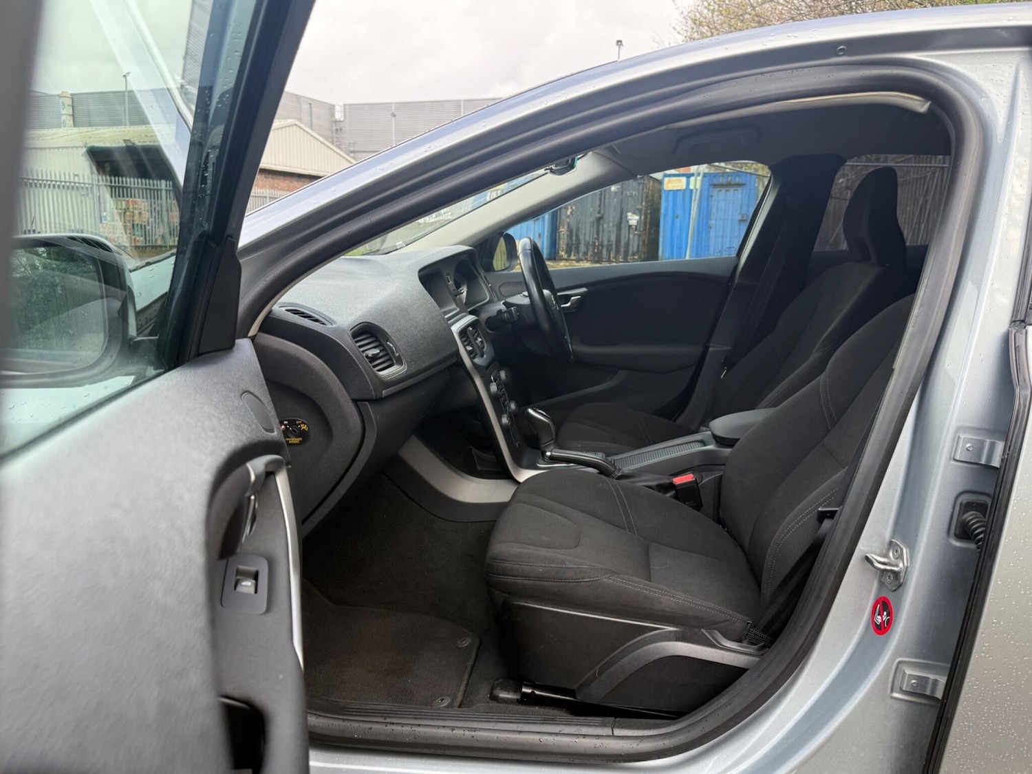 Used Volvo V40 2014 for sale - 78058543: Photo 28