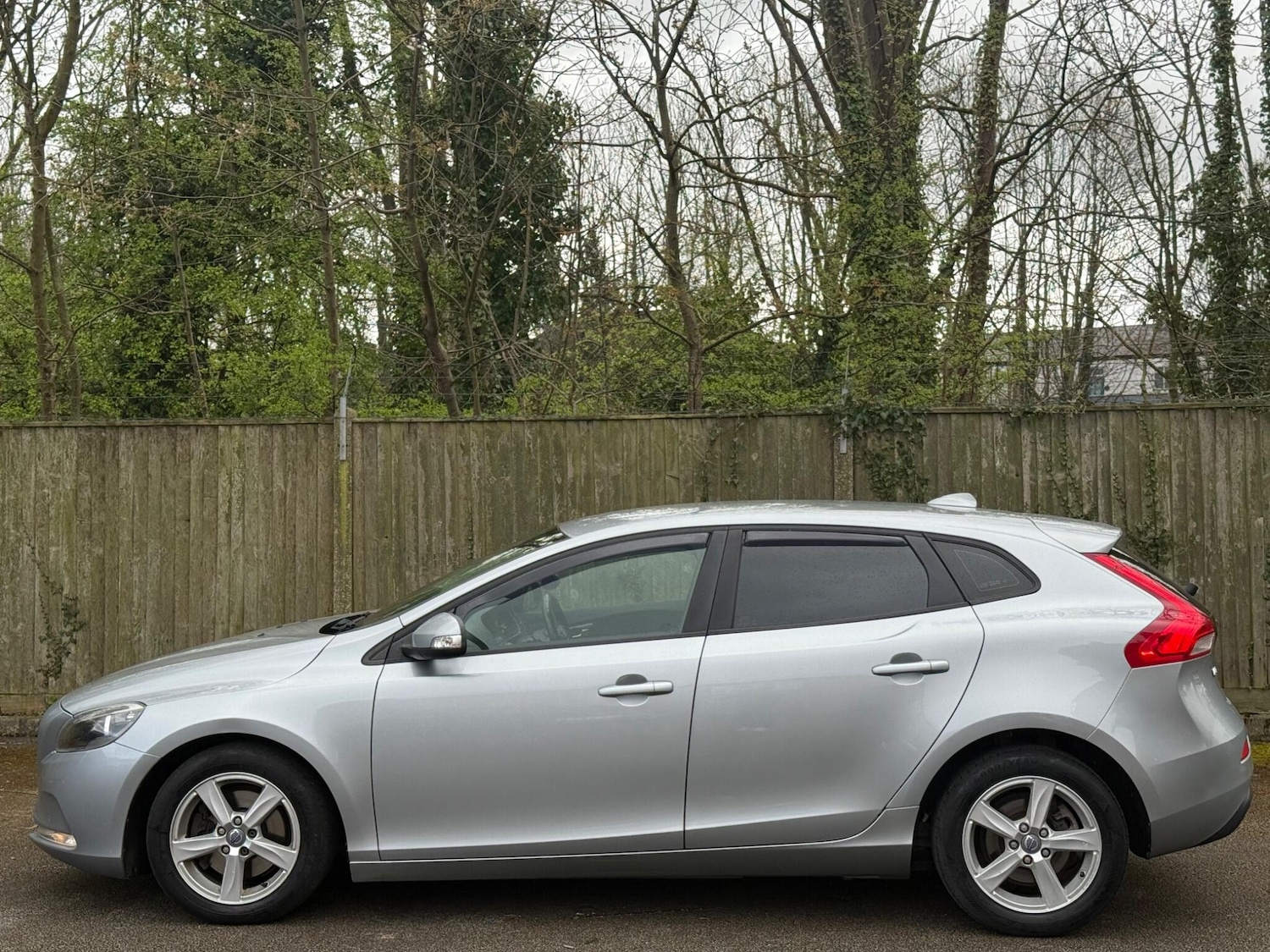 Used Volvo V40 2014 for sale - 78058543: Photo 5
