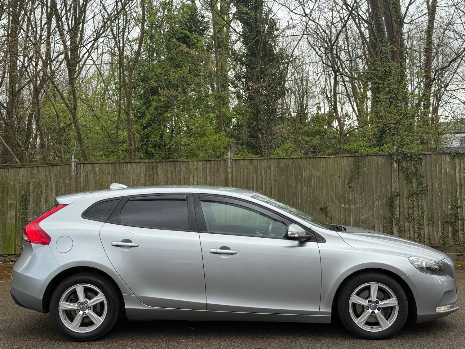 Used Volvo V40 2014 for sale - 78058543: Photo 7