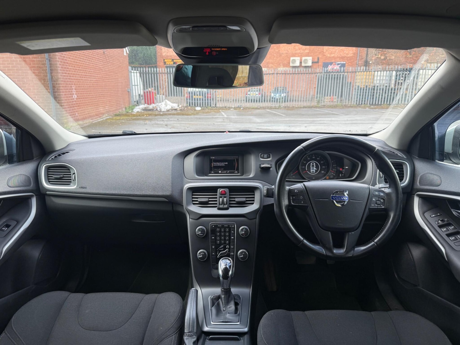 Used Volvo V40 2014 for sale - 78058543: Photo 9