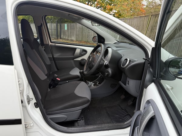 Used Citroen C1 2011 for sale - 76239764: Photo 10