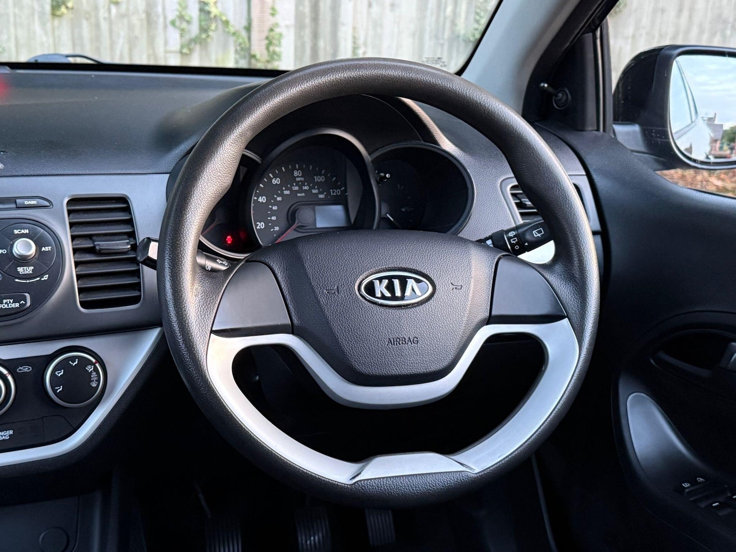 Used Kia Picanto 2012 for sale - 76109142: Photo 15