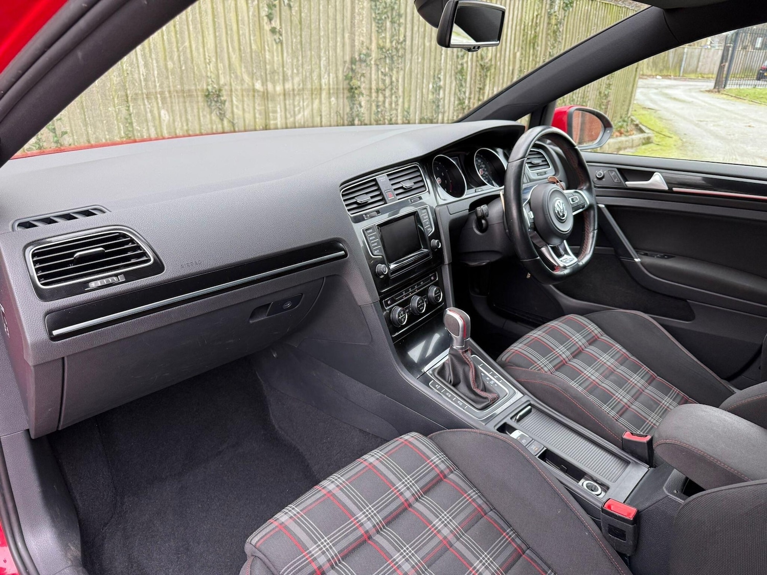 Used Volkswagen Golf 2015 for sale - 77102012: Photo 20