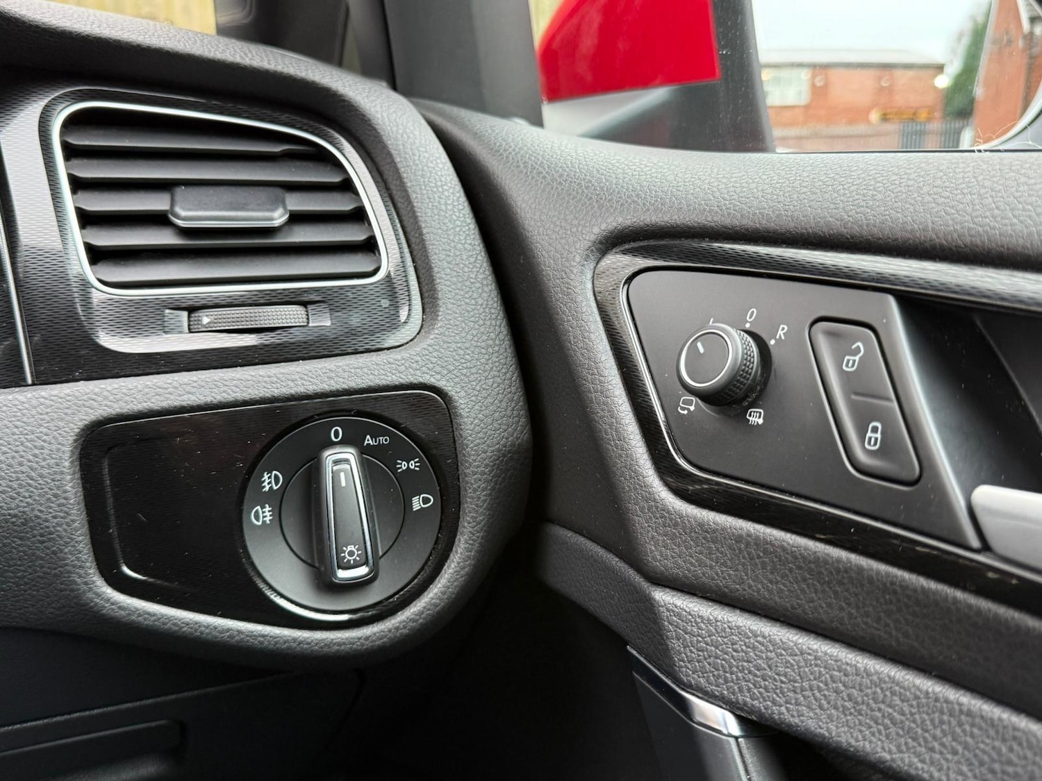 Used Volkswagen Golf 2015 for sale - 77102012: Photo 31