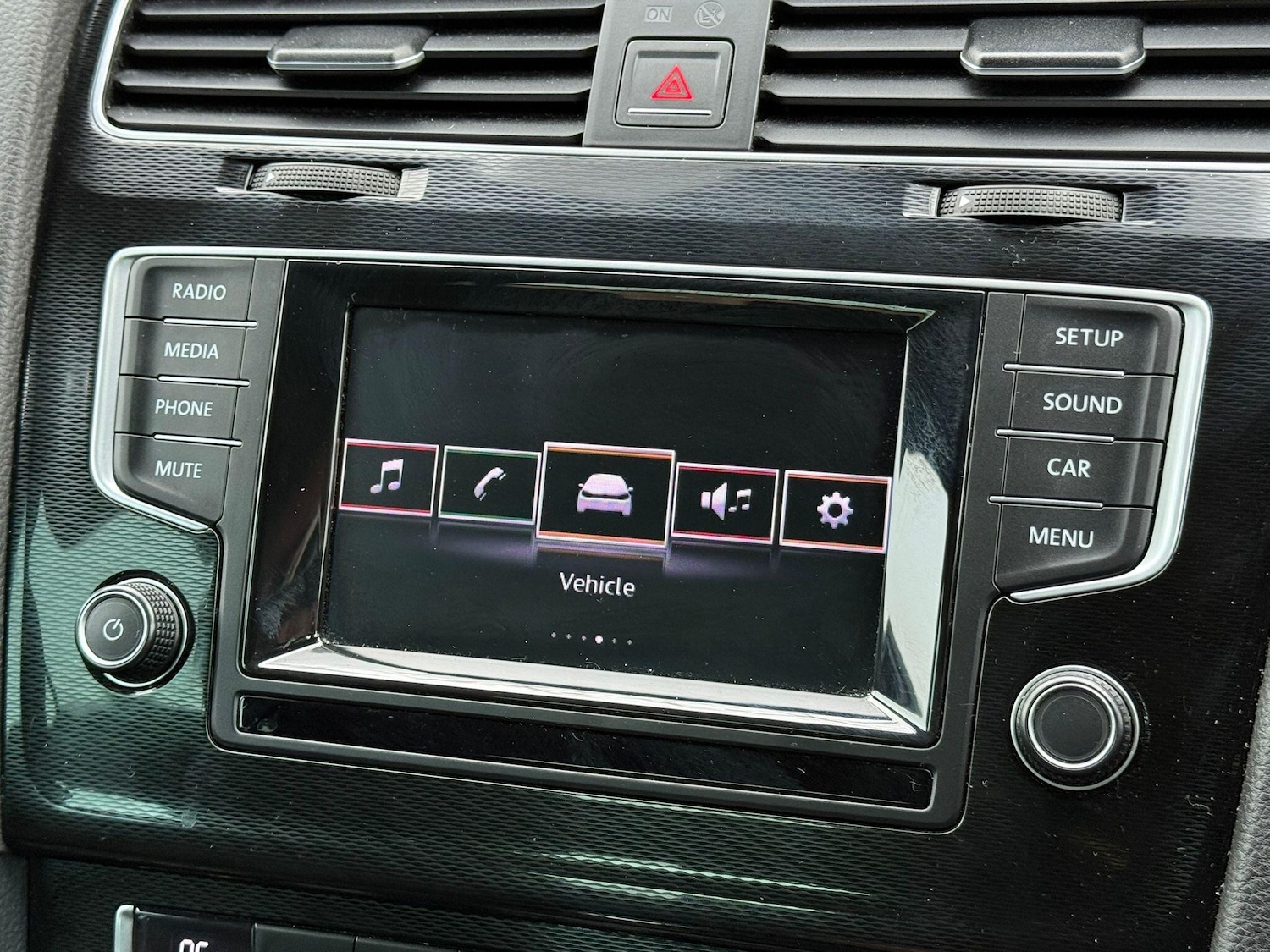 Used Volkswagen Golf 2015 for sale - 77102012: Photo 40