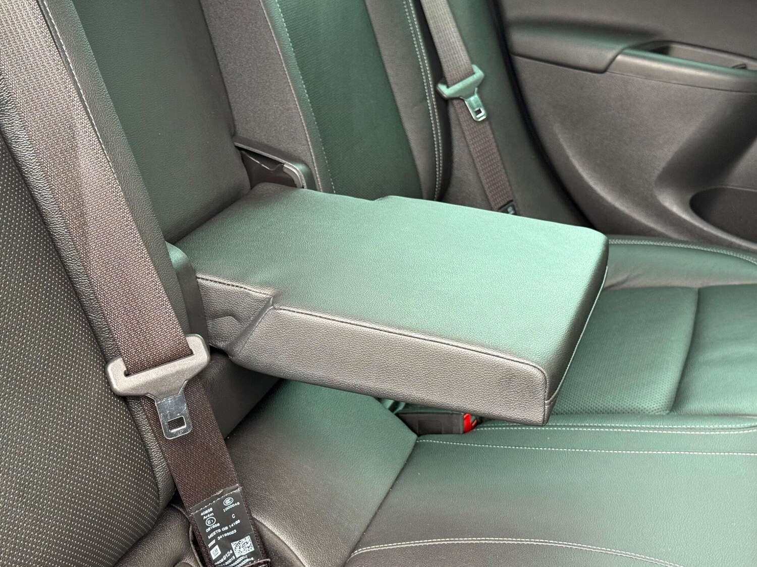 Used Vauxhall Astra for sale - 77484175: Photo 15