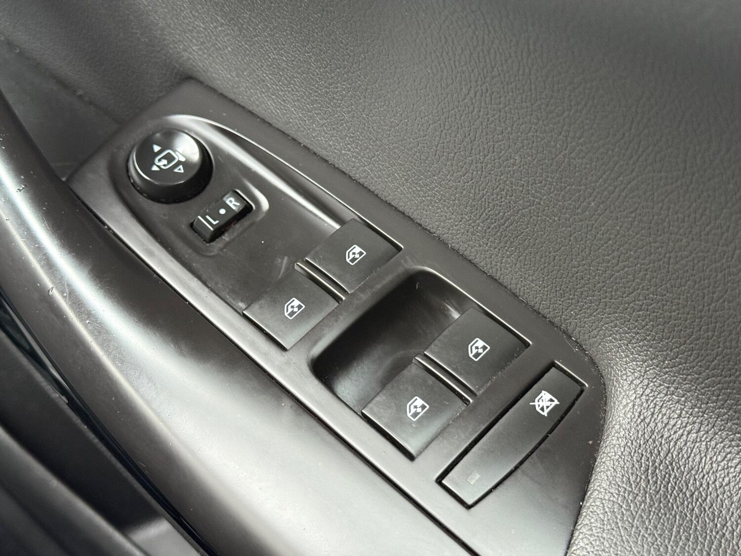 Used Vauxhall Astra for sale - 77484175: Photo 17