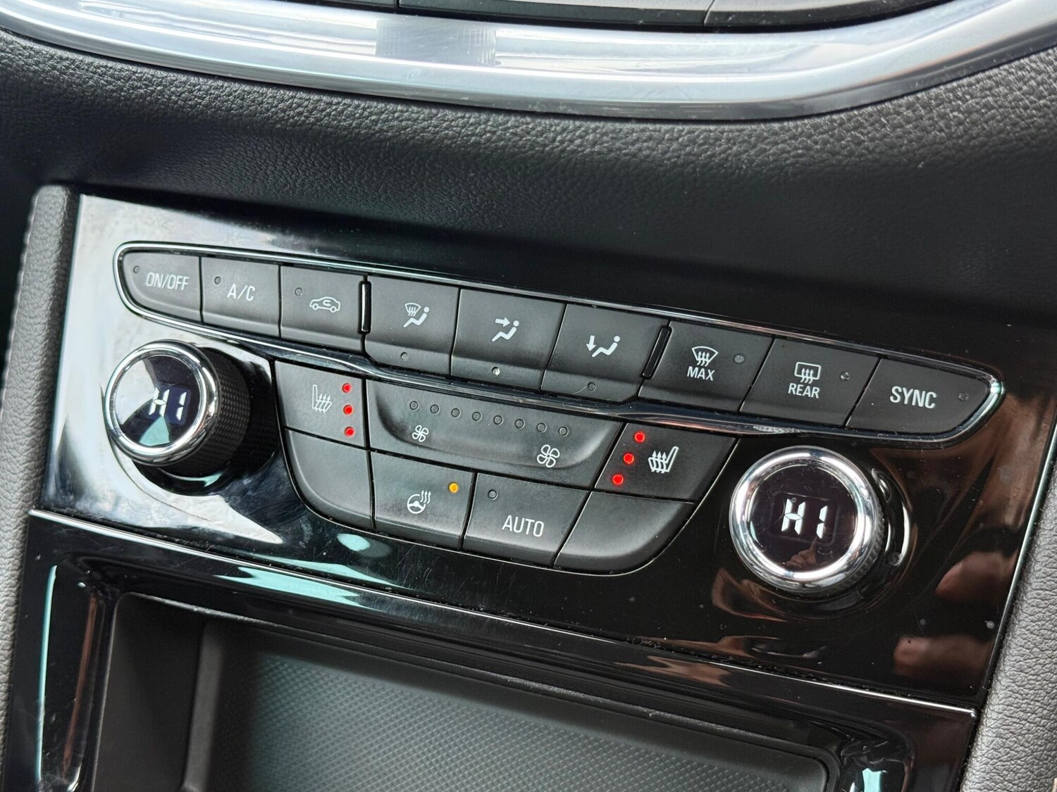 Used Vauxhall Astra for sale - 77484175: Photo 22