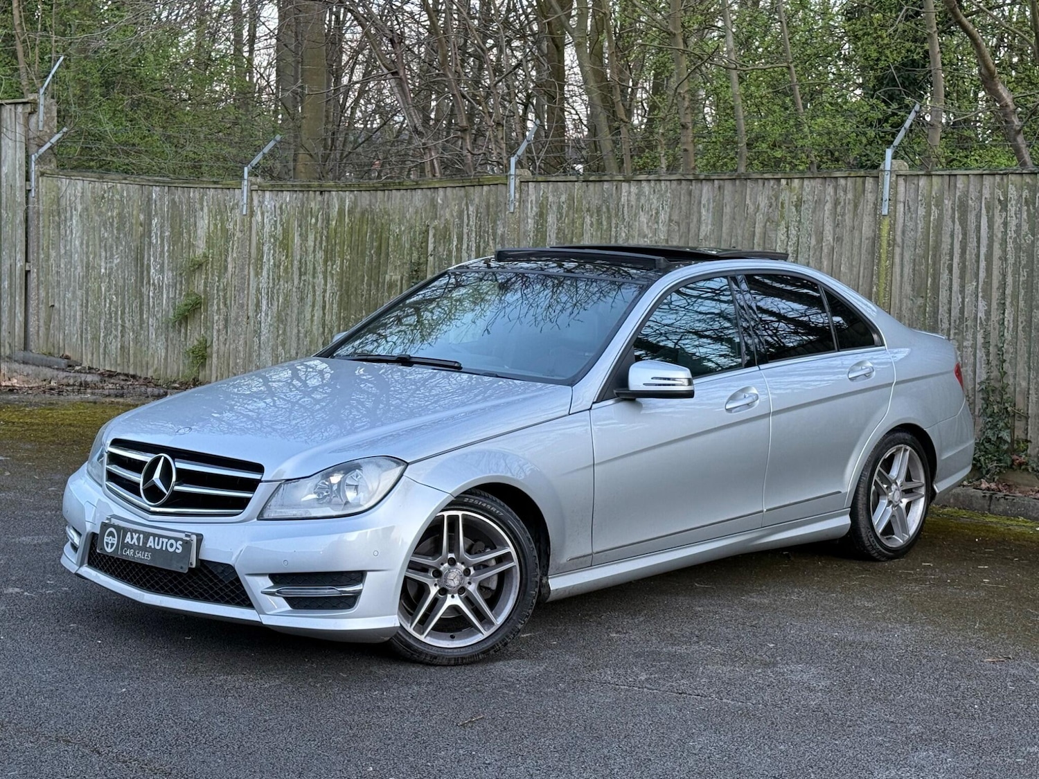 Used Mercedes-Benz C Class 2014 for sale - 77892565: Photo 3