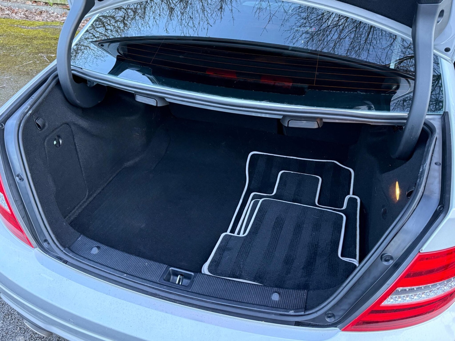 Used Mercedes-Benz C Class 2014 for sale - 77892565: Photo 34