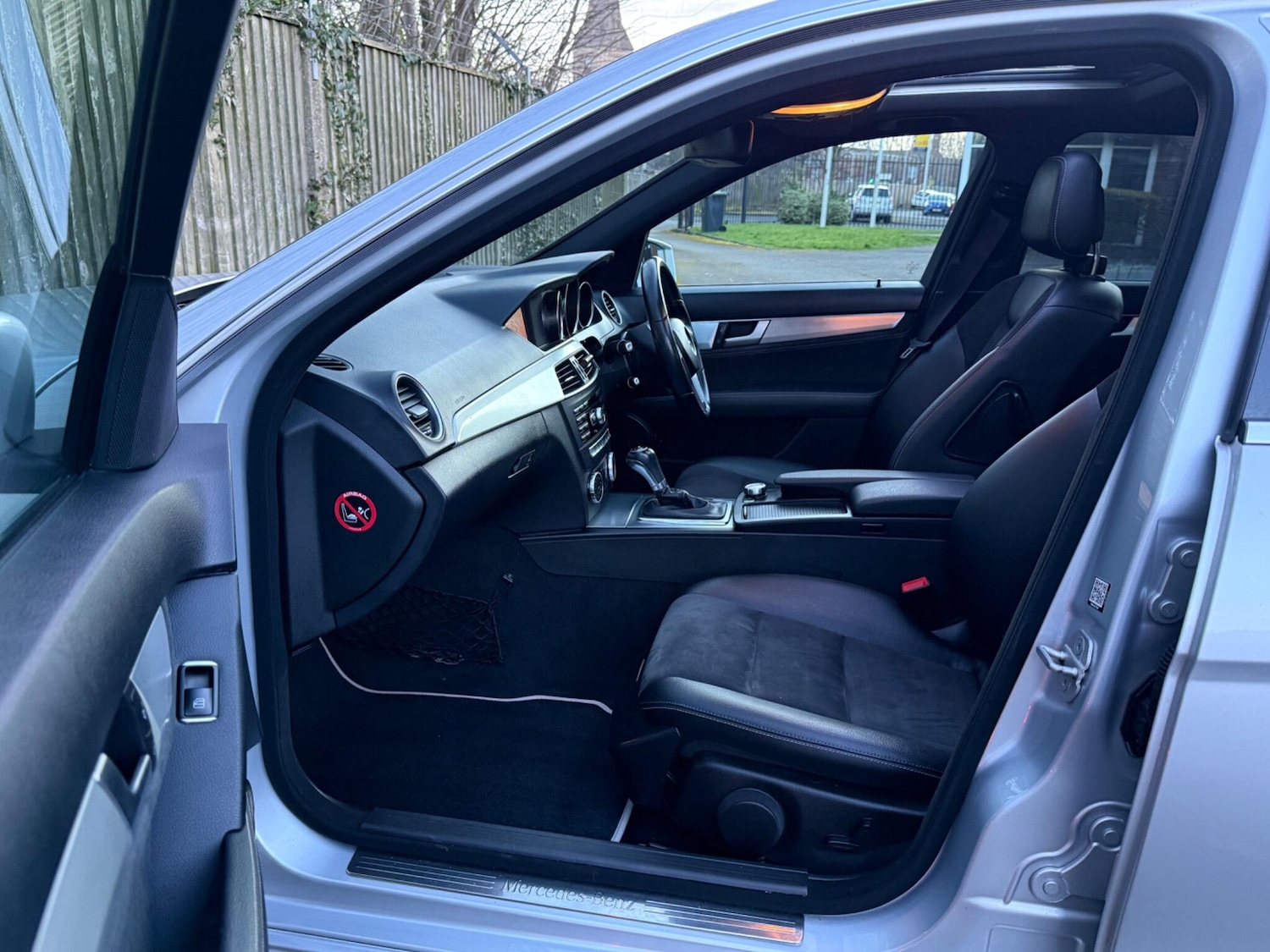 Used Mercedes-Benz C Class 2014 for sale - 77892565: Photo 37