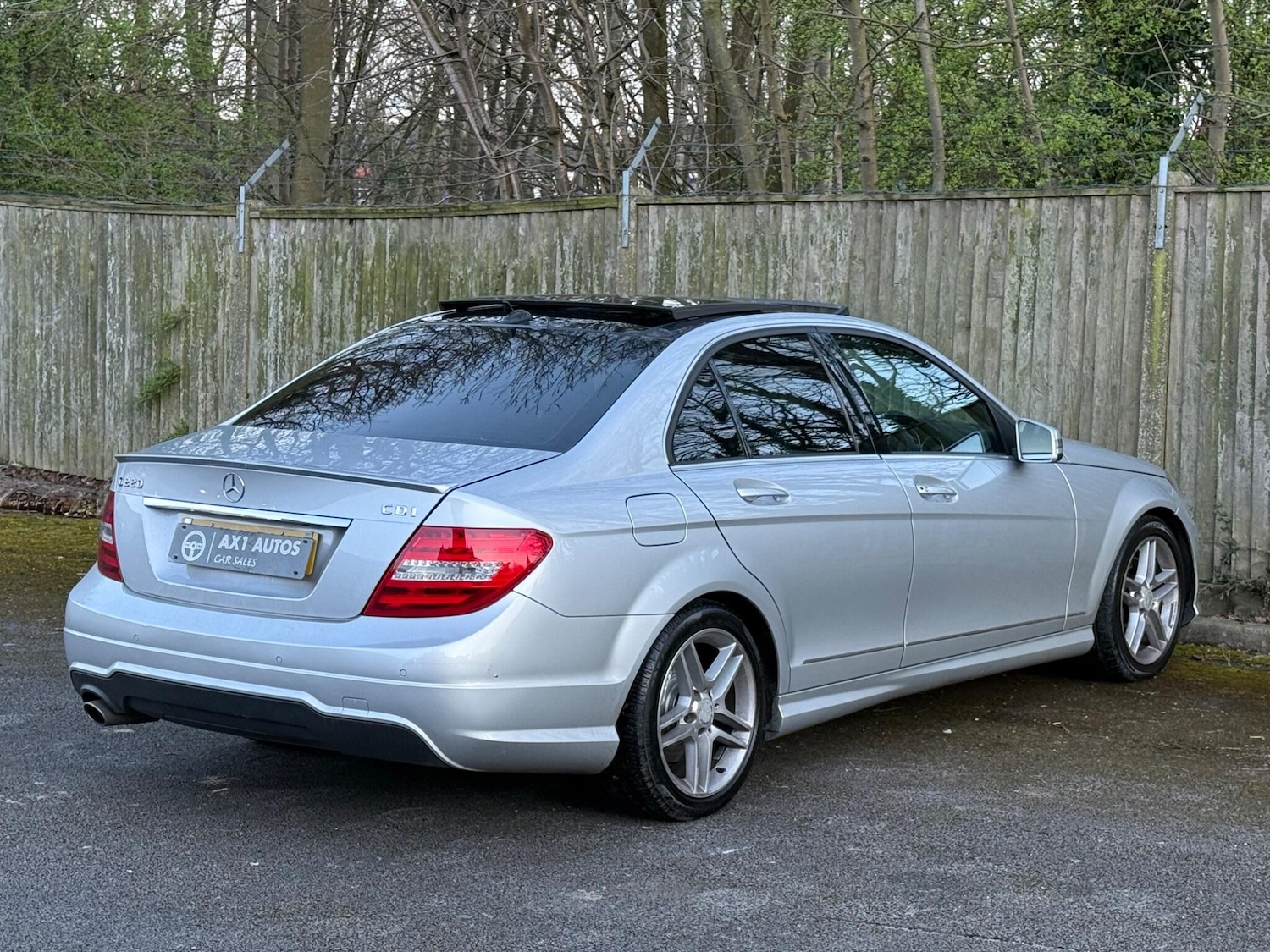 Used Mercedes-Benz C Class 2014 for sale - 77892565: Photo 8