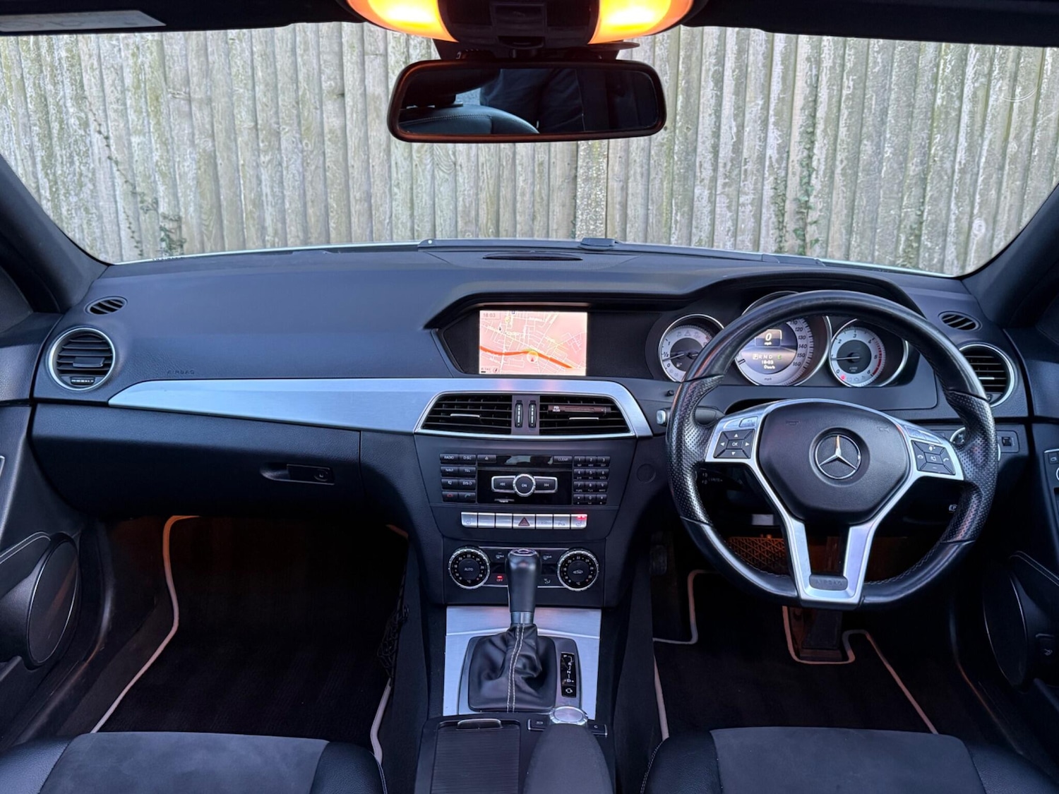 Used Mercedes-Benz C Class 2014 for sale - 77892565: Photo 9