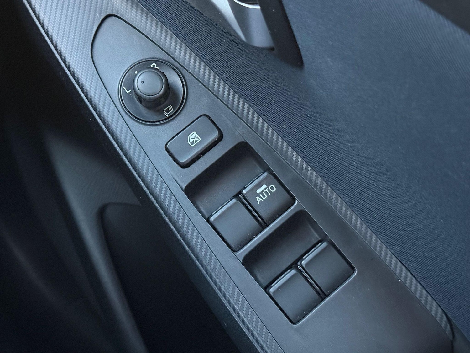 Used Mazda Mazda2 2015 for sale - 76899280: Photo 26